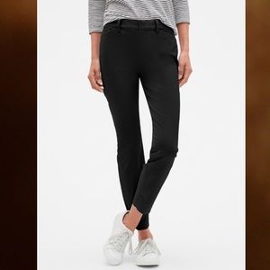 Size 16 BRAND NEW Gap Signature Skinny Pant